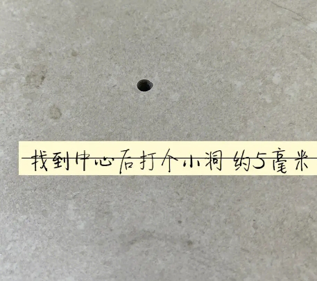 宜都瓷砖空鼓维修公司专业解答在瓷砖铺贴过程中，如果砂料搅拌不均匀，将会带来以下问题